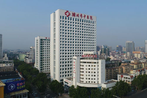 Main building of outpatient complex building of Weifang traditional Chinese medicine hospital